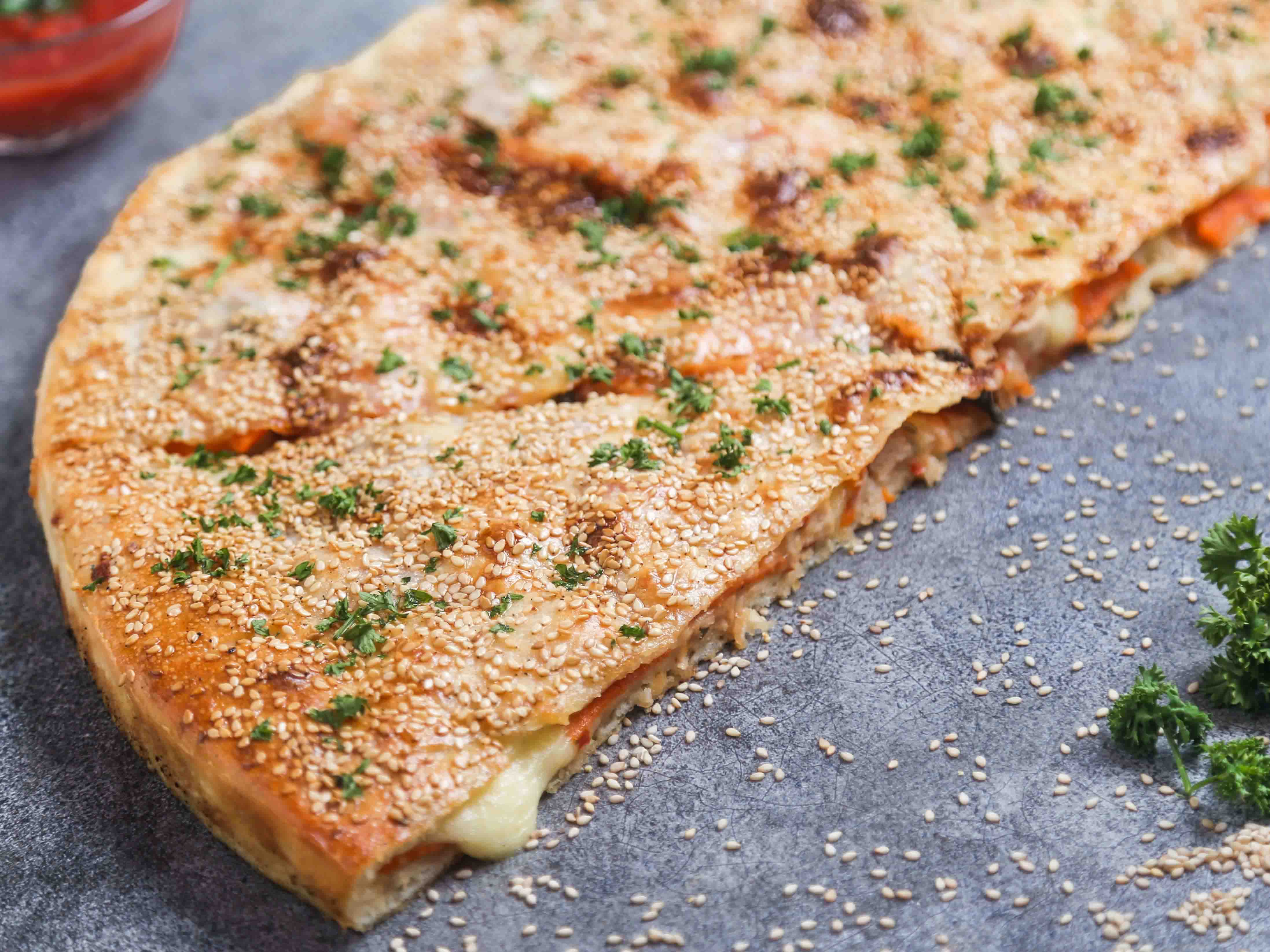 image of a stuffed pizza at a restaurant in Mumbai